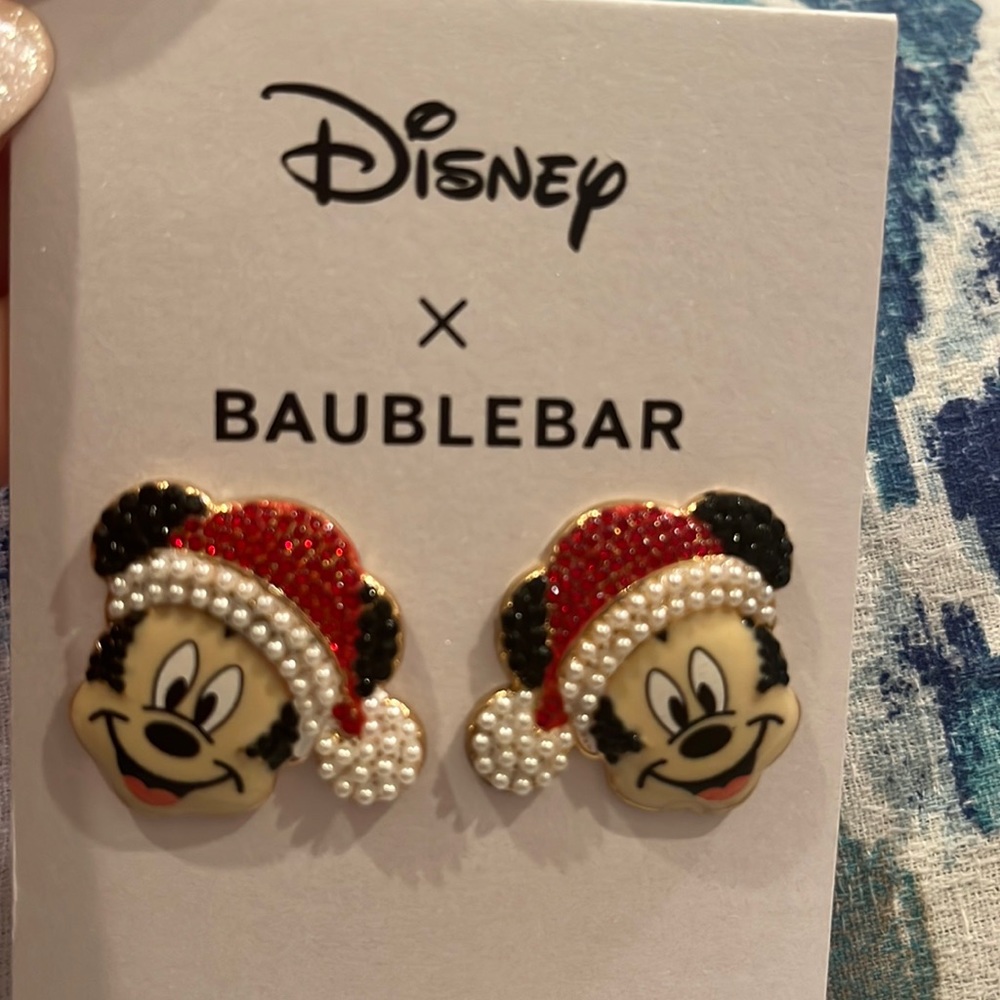 Christmas earrings Medium size new in box